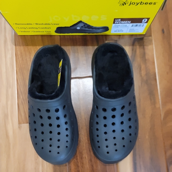 NWT Clogs - Picture 6 of 7